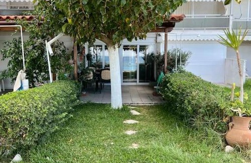 Loutra Oraias Elenis Villa | The SeaFront House