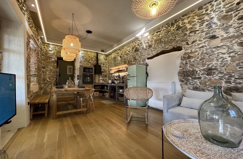Kantanos-Selino House | The Stone House