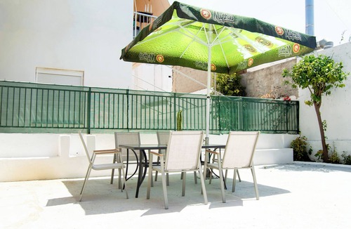 Kardamena House | The Three Sisters House