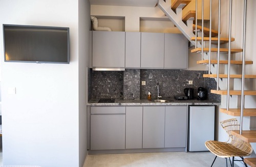 Kato Diminio House | Theros Suites