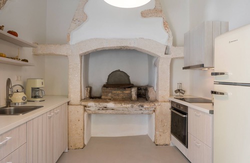 Sternes Villa | Tholos Cottage, fully renovated house inside Sternes, 15 min drive from Chania