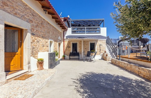 Thrapsano House | Thrapsano House at Iraklion Crete for up to 8 Persons