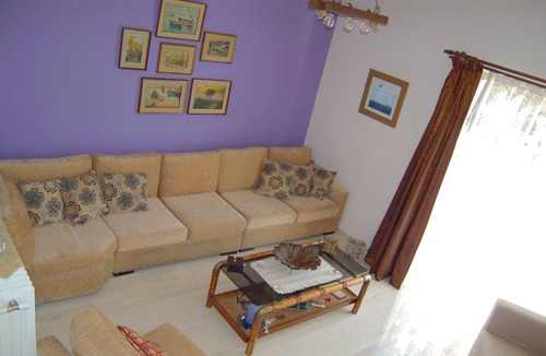 Kolokinthou Condo | Three bedroom apartment in historic neighborhood