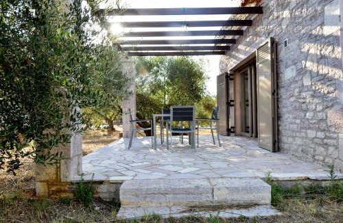 Arfara House | Three houses