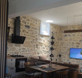 Lassithi Prefecture House | Thysanos
