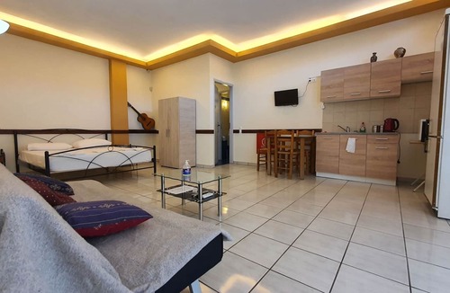 Markopoulon Apartment | TK2-George Apartments by the Airport