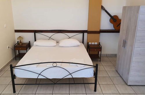 Markopoulon Apartment | TK2-George Apartments by the Airport