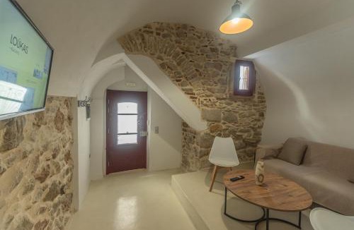 Agios Georgios Sykousis House | To PAPPOUDIKO CHIOS