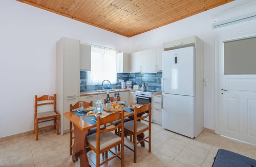 Pyrgos House | To Pournari Beachside Garden House