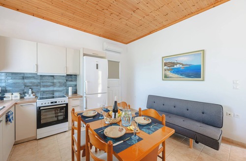 Pyrgos House | To Pournari Beachside Garden House