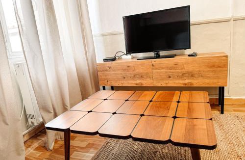 Old Town Apartment | Traditional 3-Bedroom House in Old Town Xanthi - Meno Homes 3