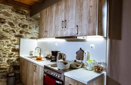 Livadia Apartment | Traditional Apartments Elafos