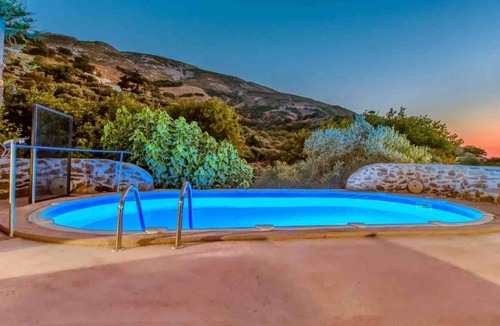 Livadia Apartment | Traditional Apartments Elafos