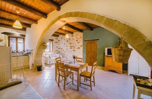 Latziana House | Traditional Cretan House close to beach and Chania city, Mouri Nature House