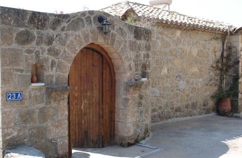 Lefktro Villa | Traditional Stone Villa With Great View At The Sea