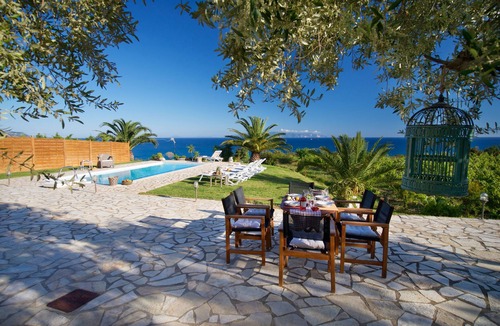 Karavados Villa | Trapezaki Villas