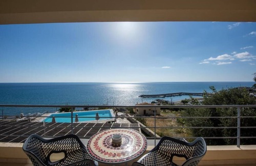 Kastri Apartment | Traumhaft Schöne Apartments in Ruhiger Lage mit Pool und Meerblick