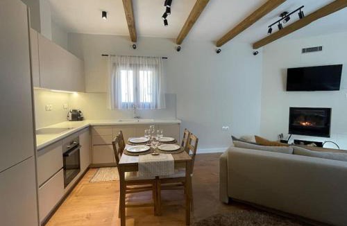 Vitina House | Trifonakia