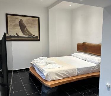 Flogita Apartment | Tropical Suites