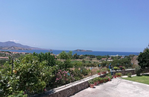 Petra Apartment | Troyan Hill Studios with Panoramic View and Great Balcony