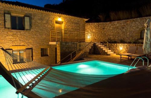 Lefktron Villa | Tseralia Houses