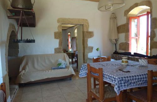Milia House | Tsikalaria Traditional Stone House