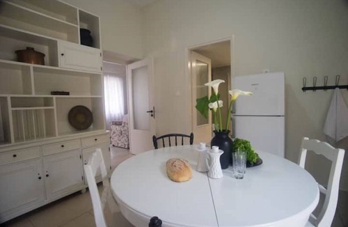 Halepa House | Two-storey recently renovated garden house . Family-sized 15' from the center