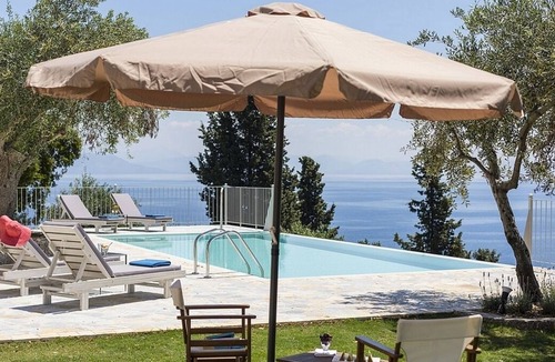 Perama Villa | Unique & Beautifully Restored Villa, A/C, Private Infinity Pool, Fitness Room & Magical Sea Views!