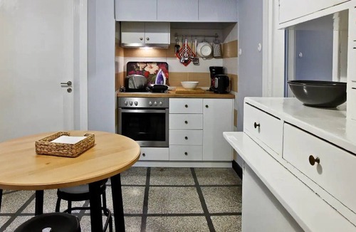 Exarhia Apartment | Upscale Renovated Downtown Aristocratic Studio