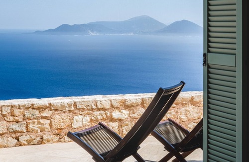 Evgiros Villa | Urania, private villa Helios, private pool, endless sea views, near beaches