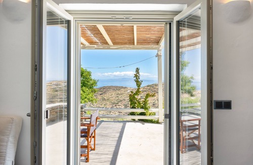 Apollonia Villa | Vacation Home "Black Tower Villa" with Sea View, 2 Private Terraces & Wi-Fi