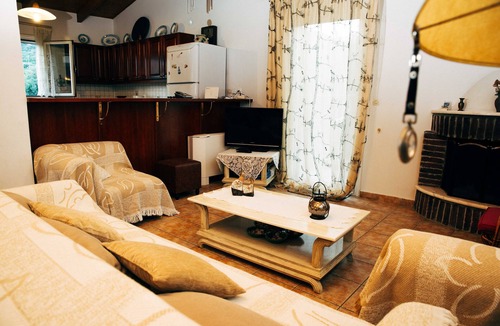 Psathopirgos House | Vacation Home