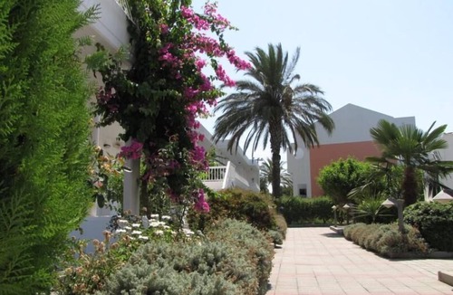 Petaloudes Apartment | Valsami Hotel Apartments