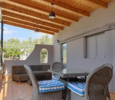 Vari House | Varkiza's Cottages