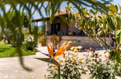 Neromilos House | Varta Village - Elea House