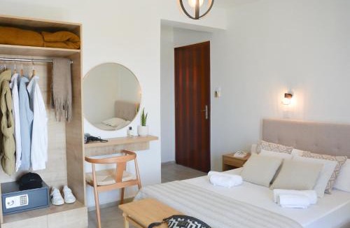 Tsoutsouros Apartment | Venetia