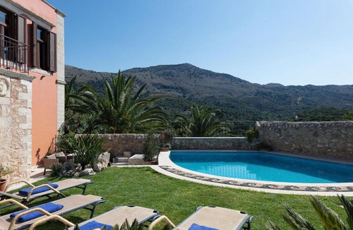 Chromonastiri Villa | Venetico Palazzo