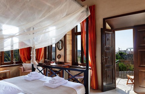 Chromonastiri Villa | Venetico Palazzo