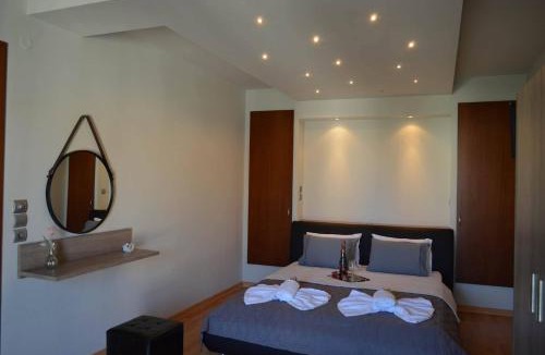 Chrisi Akti Apartment | Venia's House