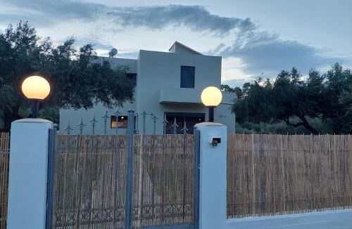 Platanias Villa | VENTO villa neriana