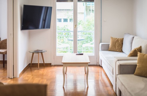 Platia Viktorias House | Victoria Queens Suites apartments