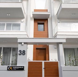 Pavlos Melas Apartment | Victoria Residence