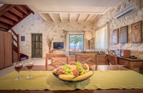 Varvara Villa | Villa ∙ 2 bedrooms ∙ 4 guests