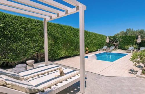 Planos Villa | Villa ∙ 2 bedrooms ∙ 6 guests