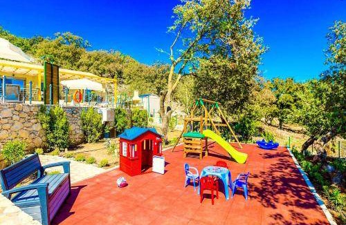 Monopari Villa | Villa ∙ 4 bedrooms ∙ 8 guests