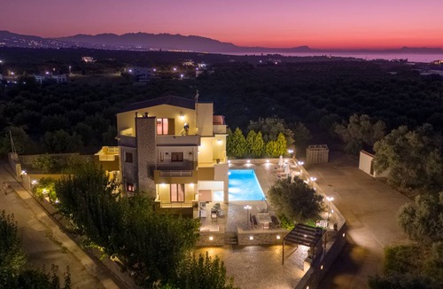 Viranepiskopi Villa | Villa 4 Seasons, tangible luxury on your vacation!