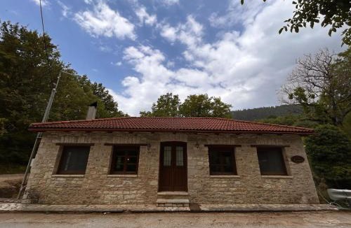 Potamia Villa | Villa Acroria in Karpenisi