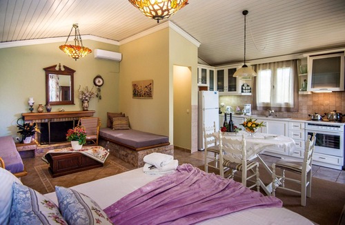 Mazarakata Villa | Villa Aelia - A Peaceful And Private Place