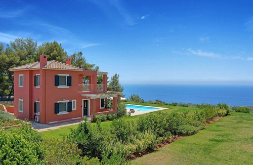 Lakithra Villa | Villa Agnandi - Four Bedroom Villa, Sleeps 9