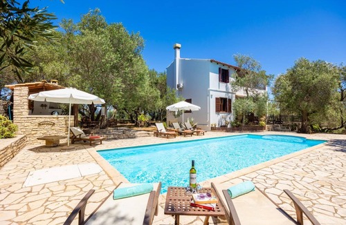 Magazia Villa | Villa Alkyon - Three Bedroom Villa, Sleeps 6